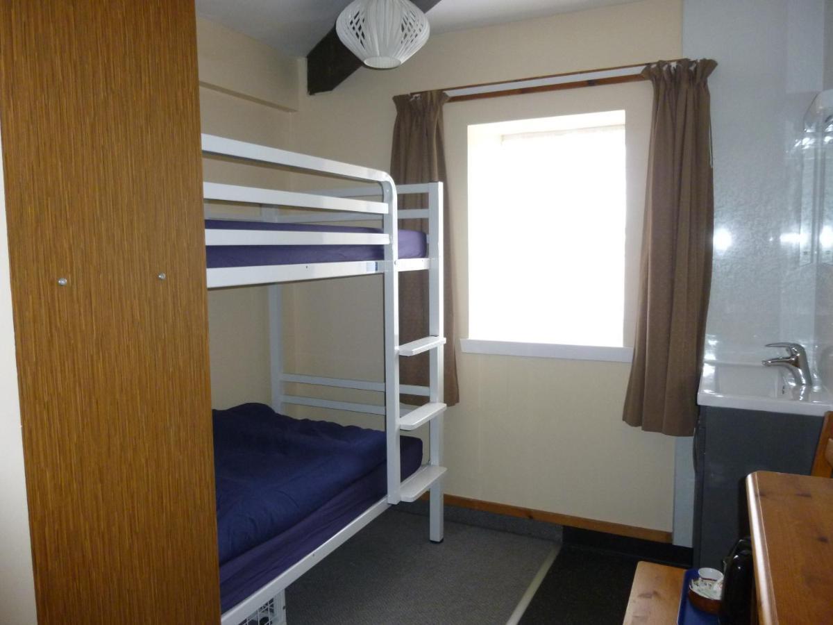 Port Charlotte Youth Hostel Exterior photo