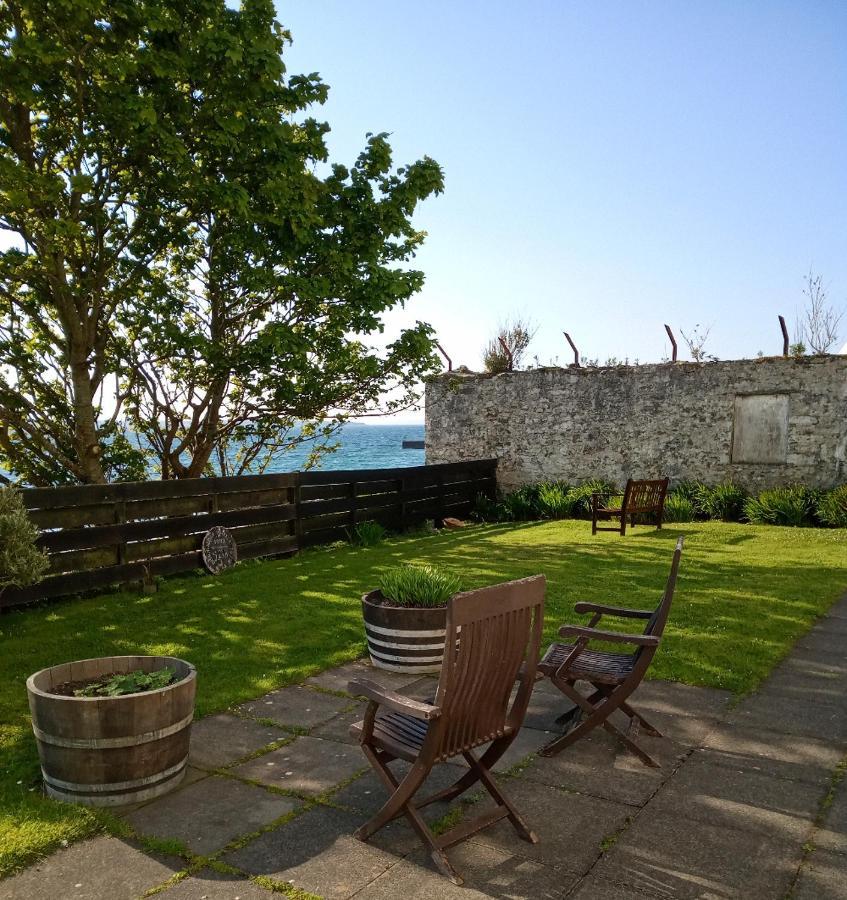 Port Charlotte Youth Hostel Exterior photo